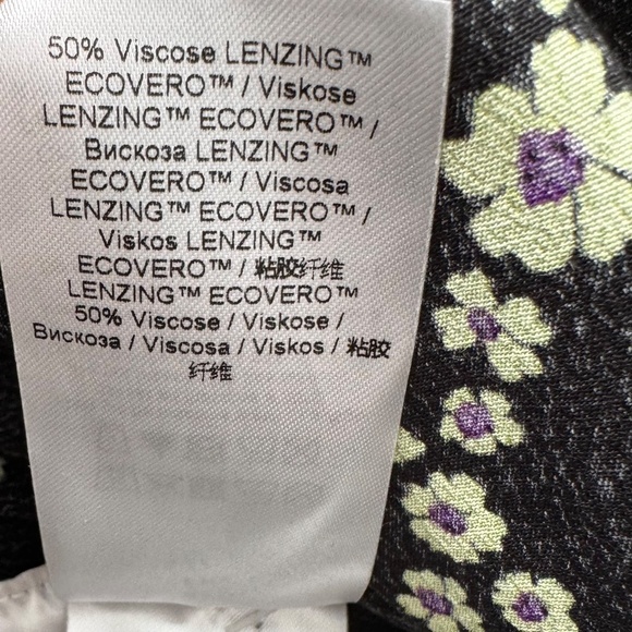 NWT GANNI Printed Floral Crepe V-Neck Blouse Black Margarita Size 34 (S/M) - Picture 15 of 15